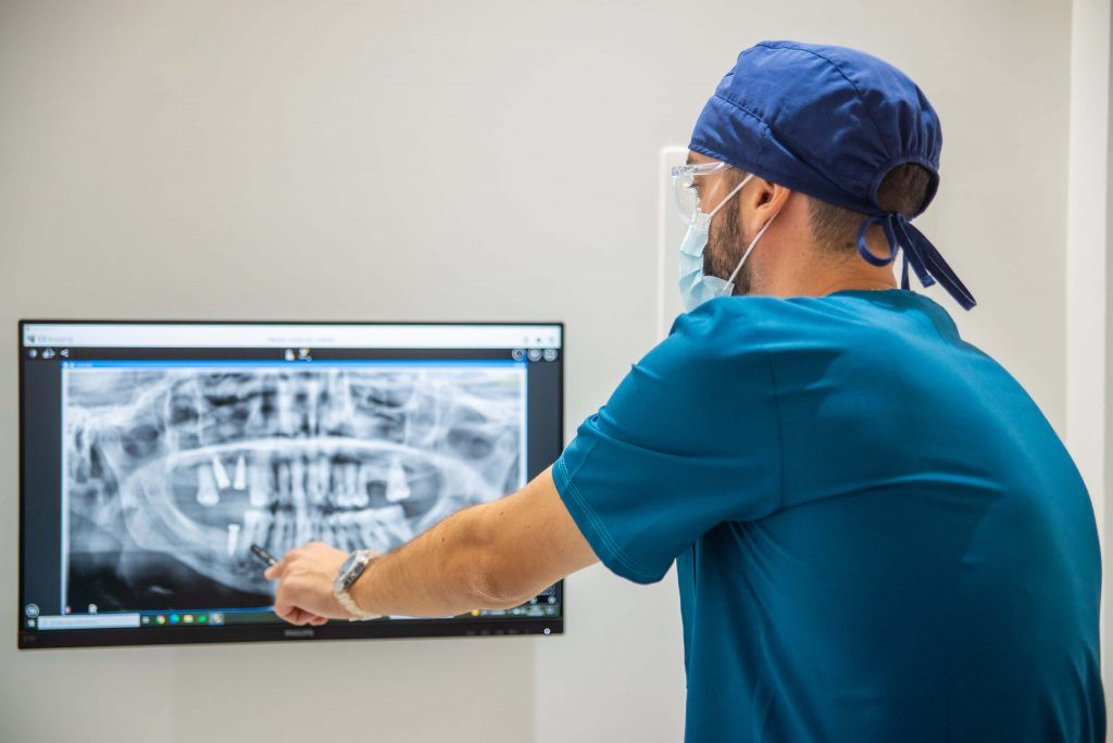 Implantes Dentales en Málaga: La Experiencia y Confianza de Vidarte Dental