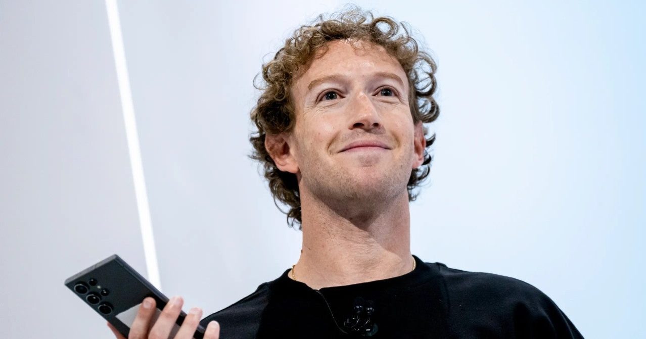 El desafío de Zuckerberg, CostaCx