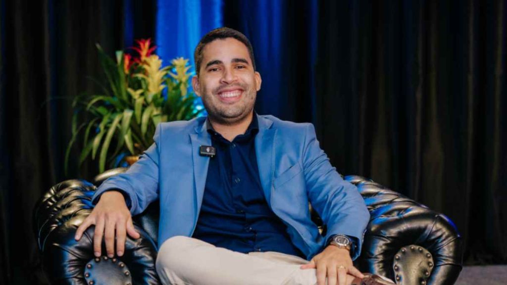 La Revolución de la Adquisición de Autoridad, CostaCx