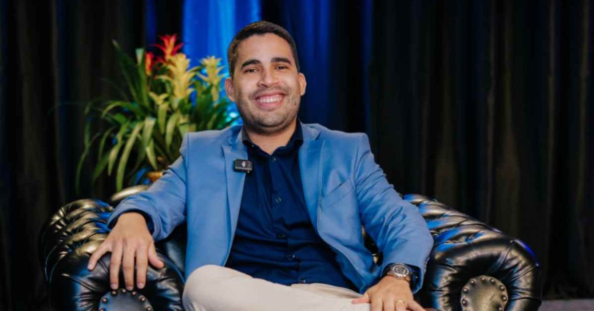 La Revolución de la Adquisición de Autoridad, CostaCx